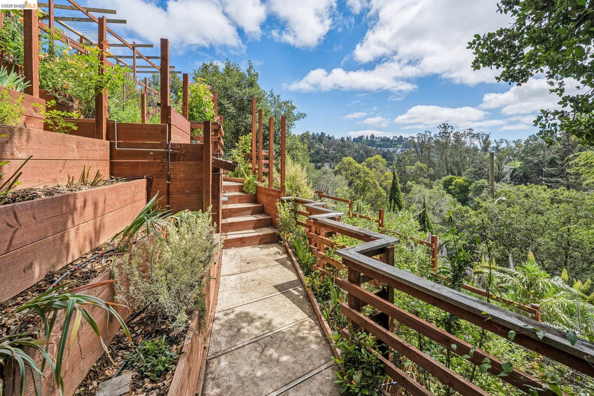 6383 Valley View Road Oakland, CA 94611 - Photo 72 of 99