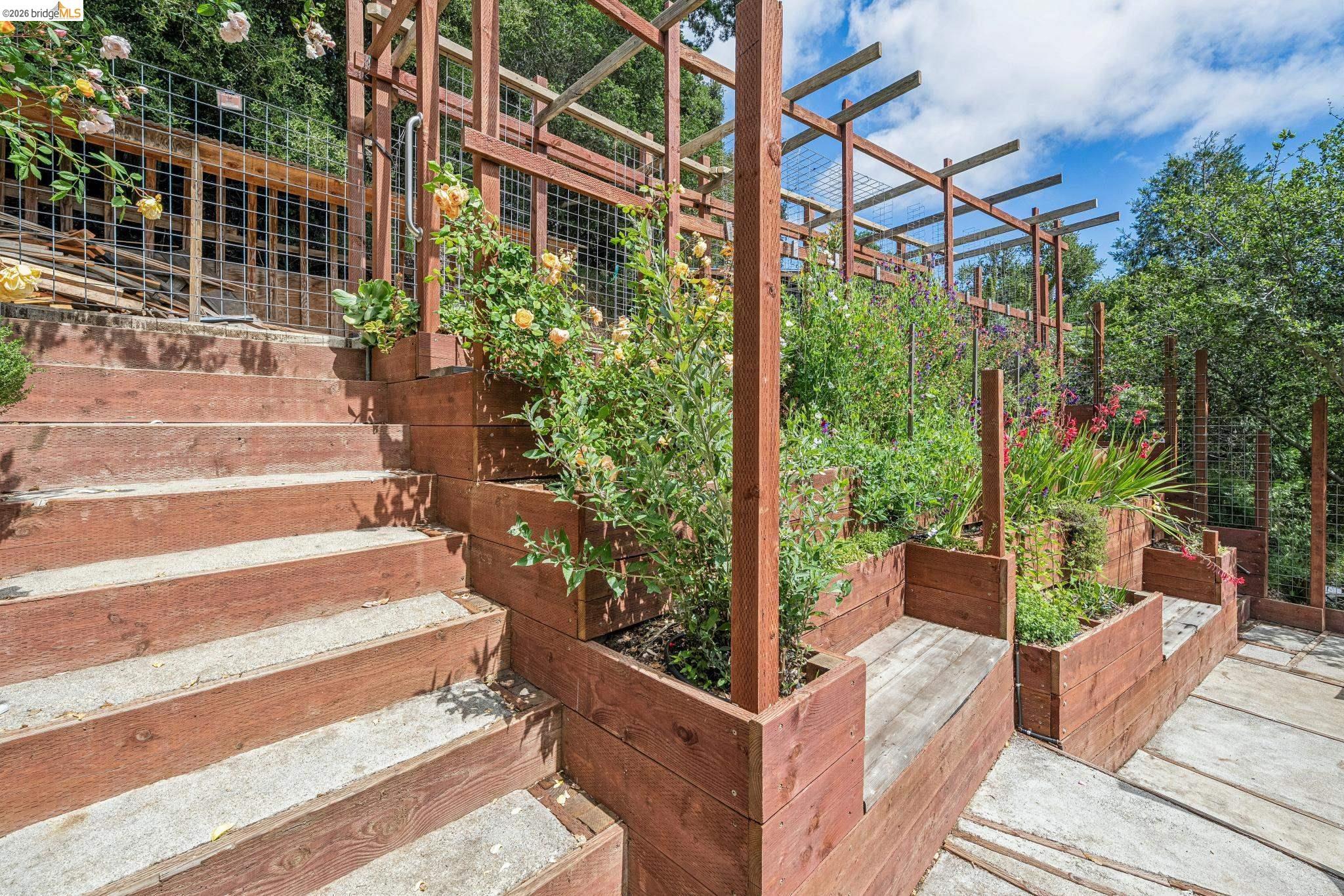 6383 Valley View Road Oakland, CA 94611 - Photo 73 of 99