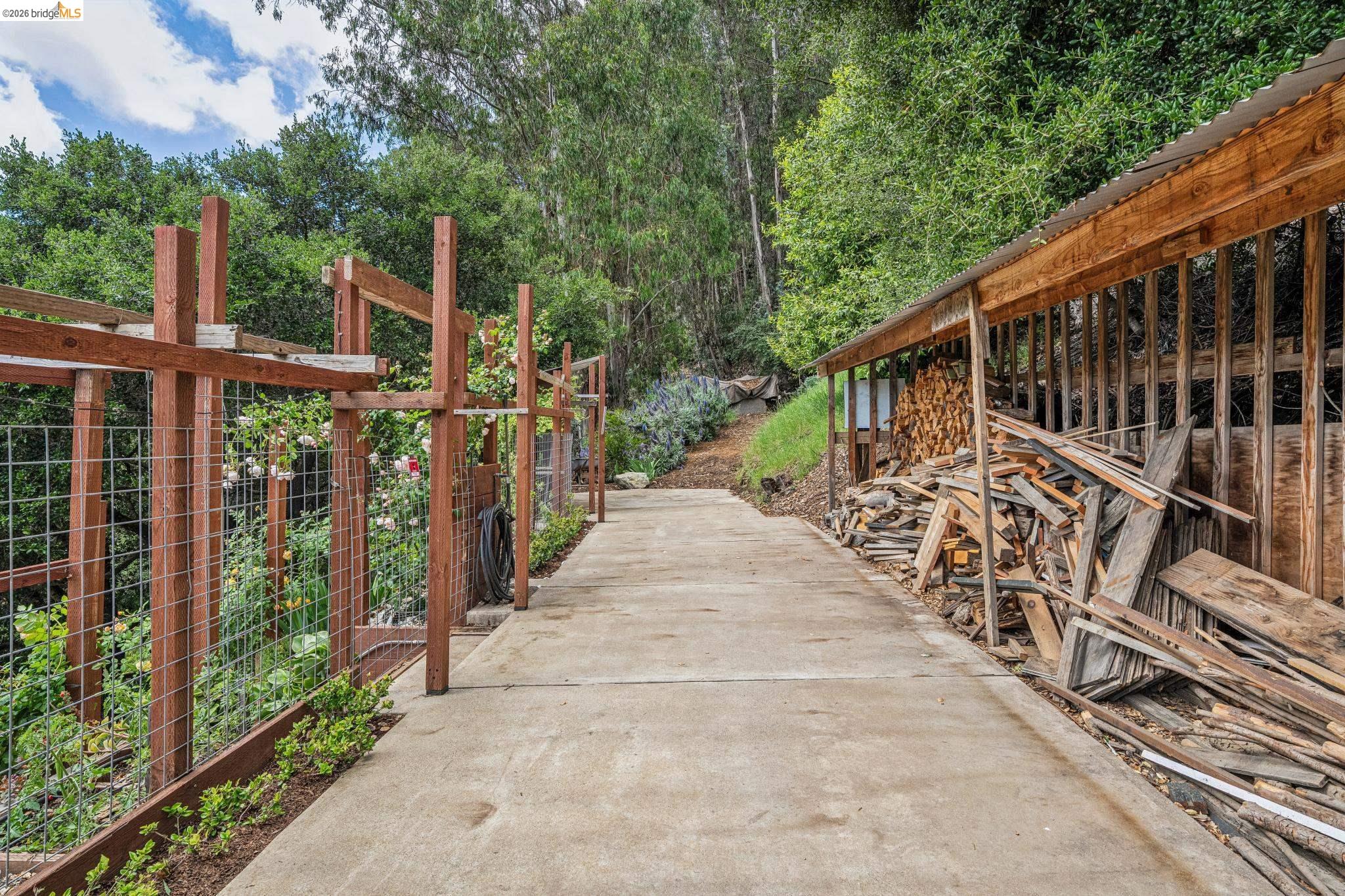 6383 Valley View Road Oakland, CA 94611 - Photo 81 of 99