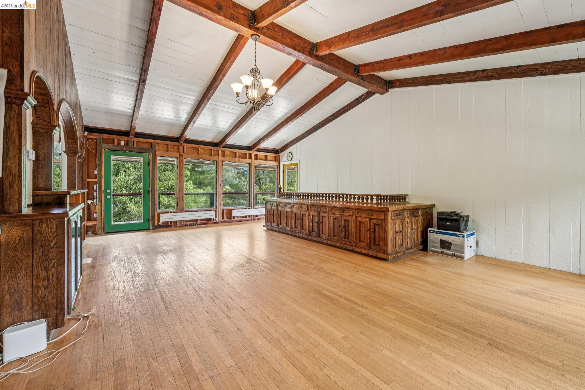 6383 Valley View Road Oakland, CA 94611 - Photo 10 of 99