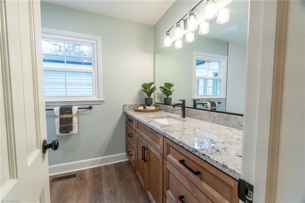 4007 Rockingham Road South Greensboro, NC 27407 - Photo 26 of 40 2nd floor bathroom