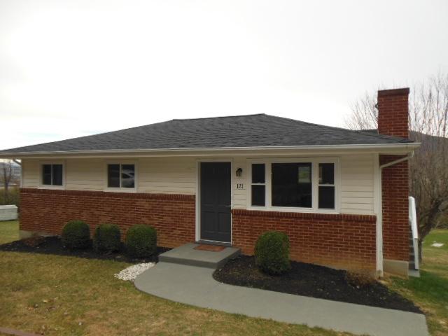 121 Delbert Road Troutville, VA 24175 - Photo 1 of 17 1
