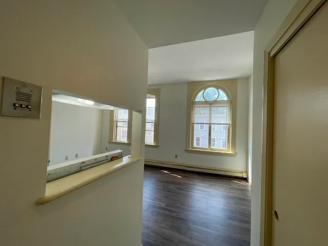 $1,621 | 124 Orange Street, Unit 200, Manchester, NH 03104