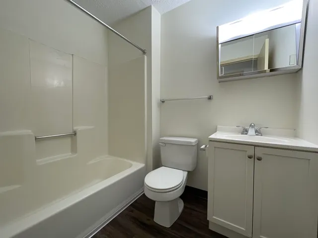 $1,621 | 124 Orange Street, Unit 200, Manchester, NH 03104