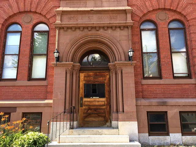 $1,621 | 124 Orange Street, Unit 200, Manchester, NH 03104