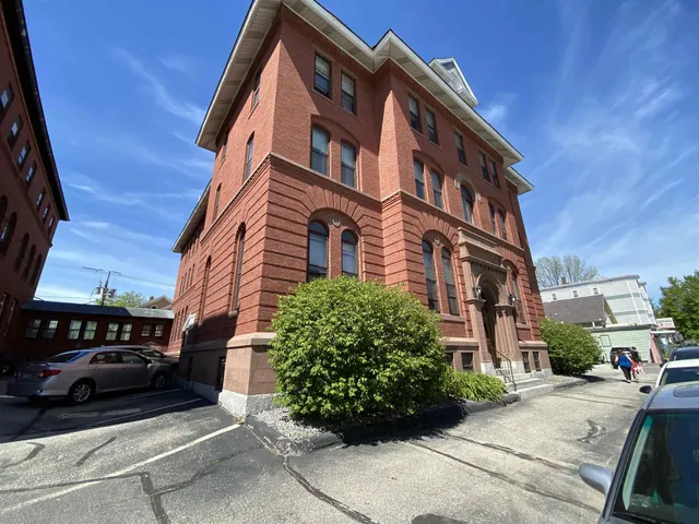 $1,621 | 124 Orange Street, Unit 200, Manchester, NH 03104