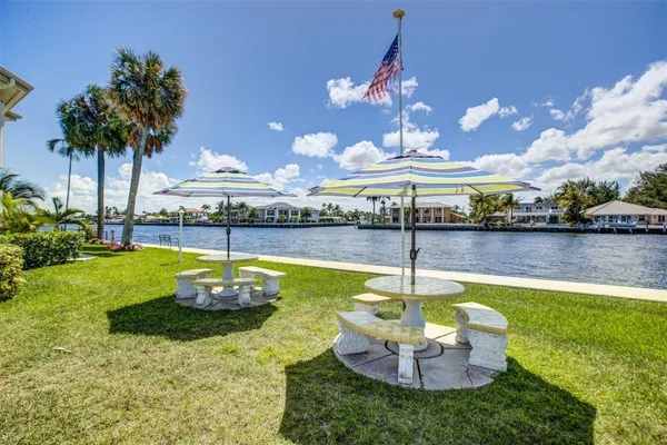 $1,700 | 999 North Riverside Drive, Unit 11, Pompano Beach, FL 33062
