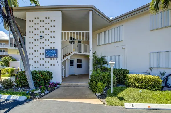 $1,700 | 999 North Riverside Drive, Unit 11, Pompano Beach, FL 33062