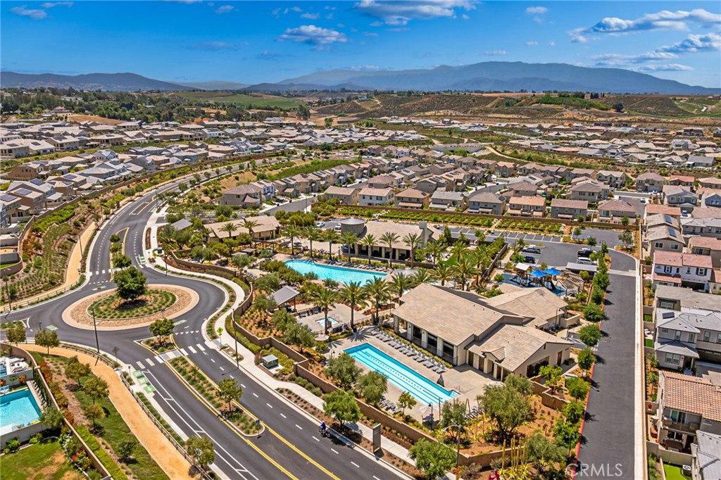 32017 Radiant Drive Temecula, CA 92591 - Photo 68 of 74 a view of a city with an ocean