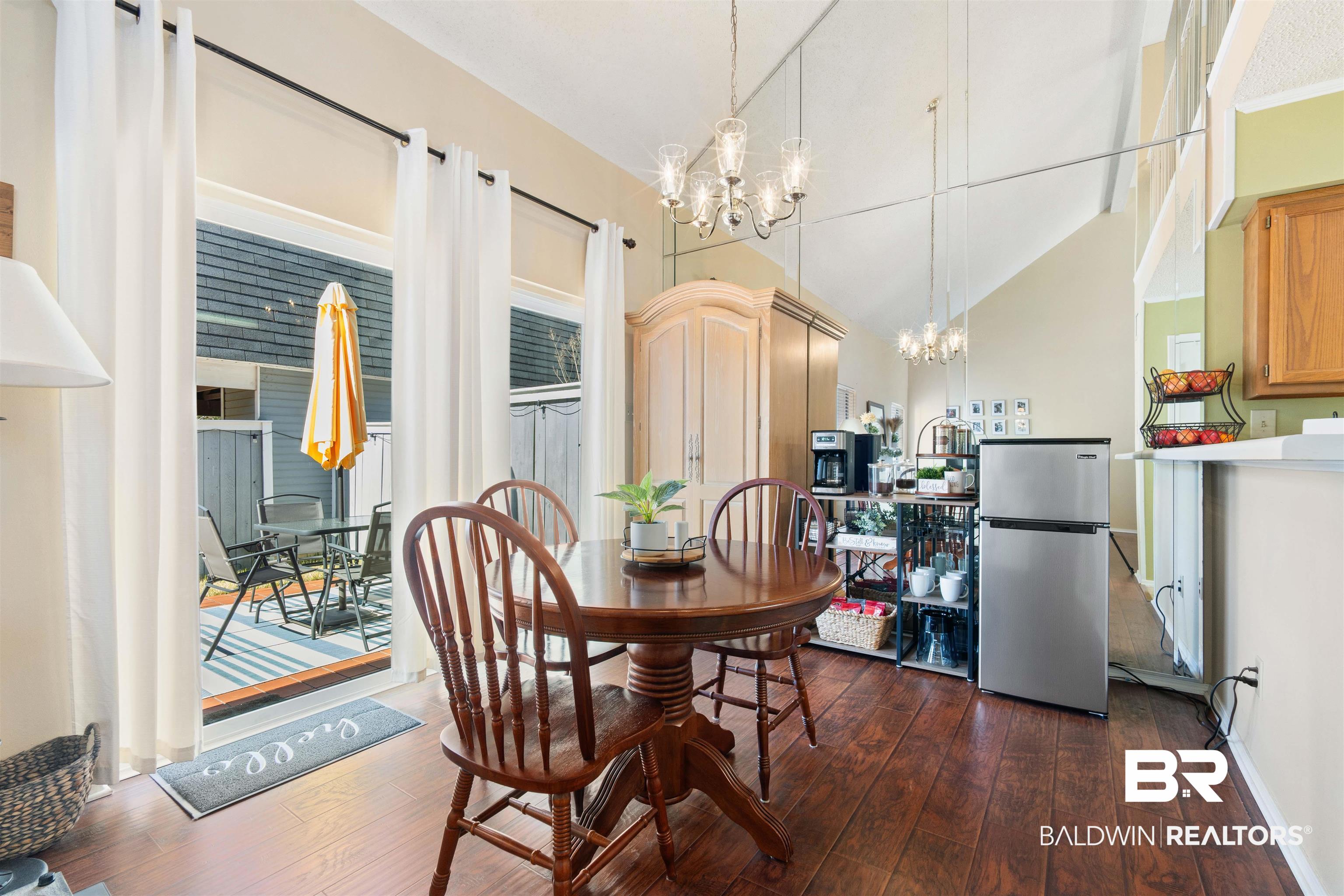 5900 Grelot Road, Unit 601 Mobile, AL 36609 - Photo 8 of 24 Dining Area