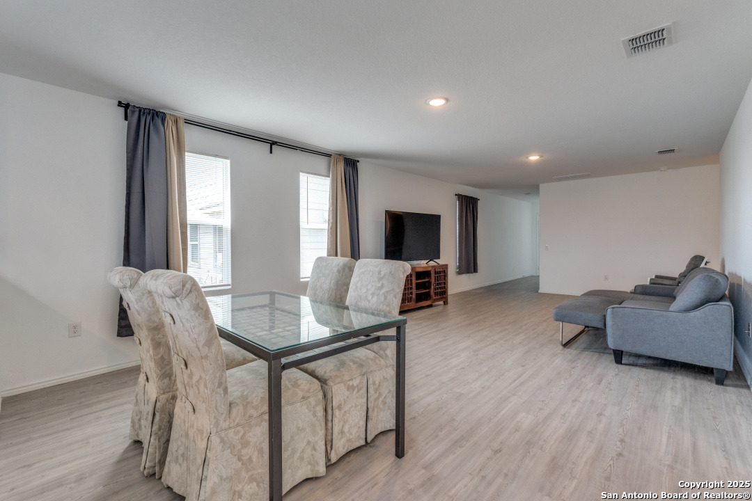 13214 Dutra Road San Antonio, TX 78221 - Photo 4 of 17