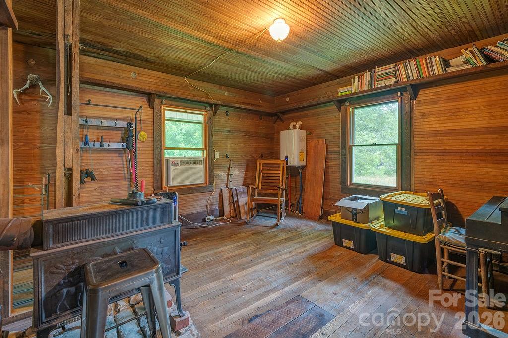 8485 Meadow Fork Road Hot Springs, NC 28743 - Photo 15 of 36 Gallery Image 15