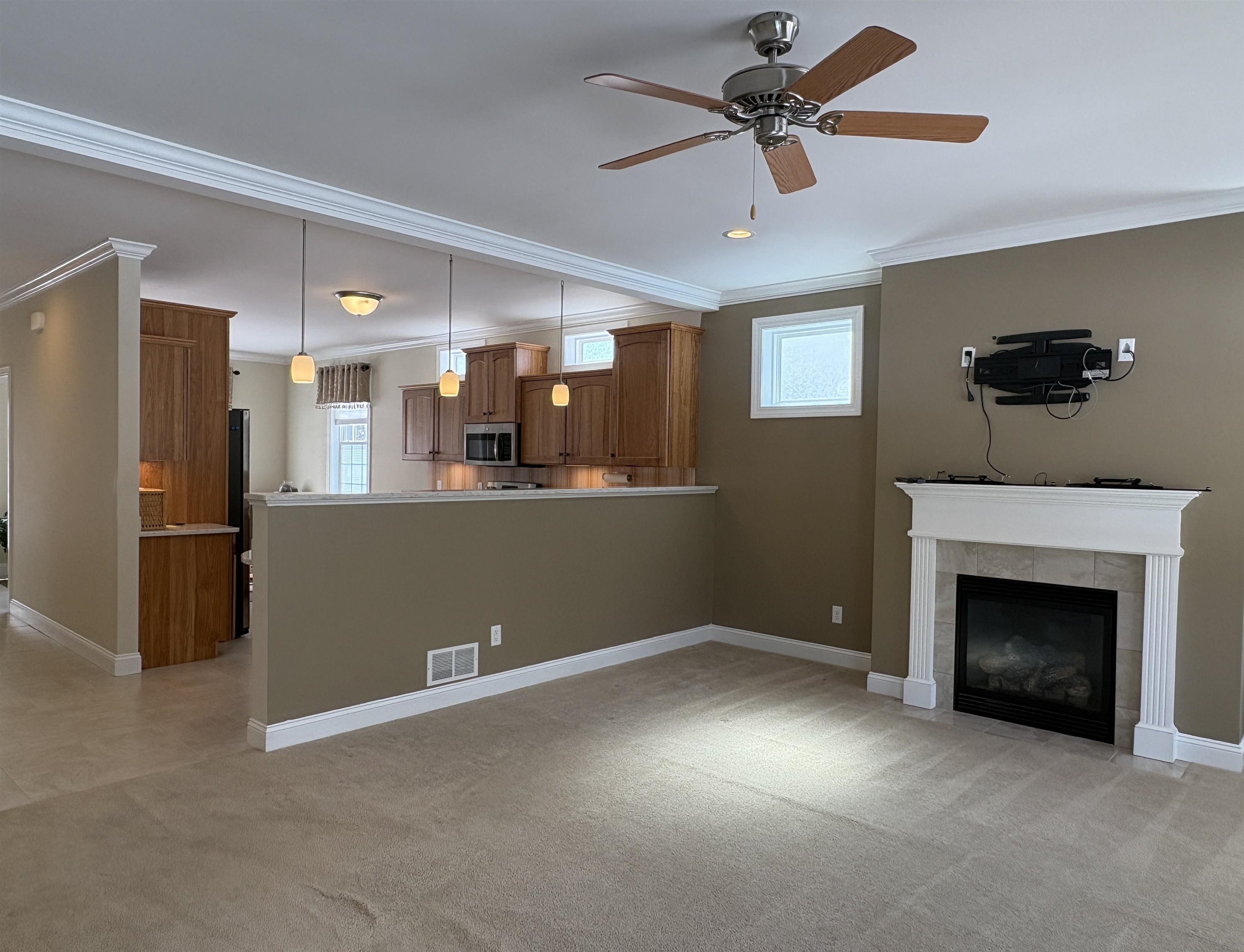 65 Waterlefe Way Colchester, VT 05446 - Photo 9 of 40 Gallery Image 9