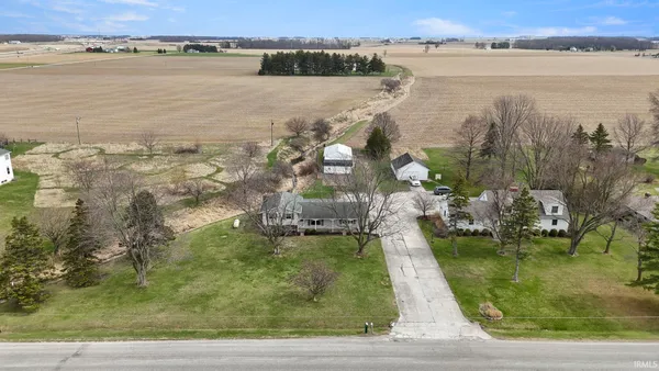 $335,000 | 2802 North Berthaud Road, New Haven, IN 46774