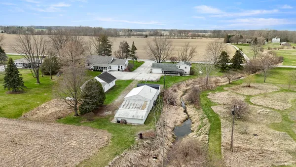 $335,000 | 2802 North Berthaud Road, New Haven, IN 46774