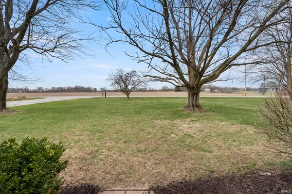 $335,000 | 2802 North Berthaud Road, New Haven, IN 46774