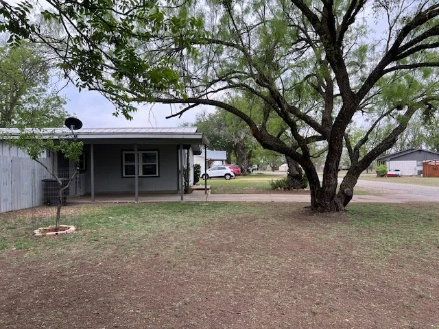 $169,000 | 202 North Loop Drive, Brady, TX 76825