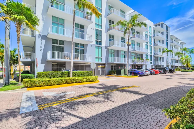 a view of a multi story building