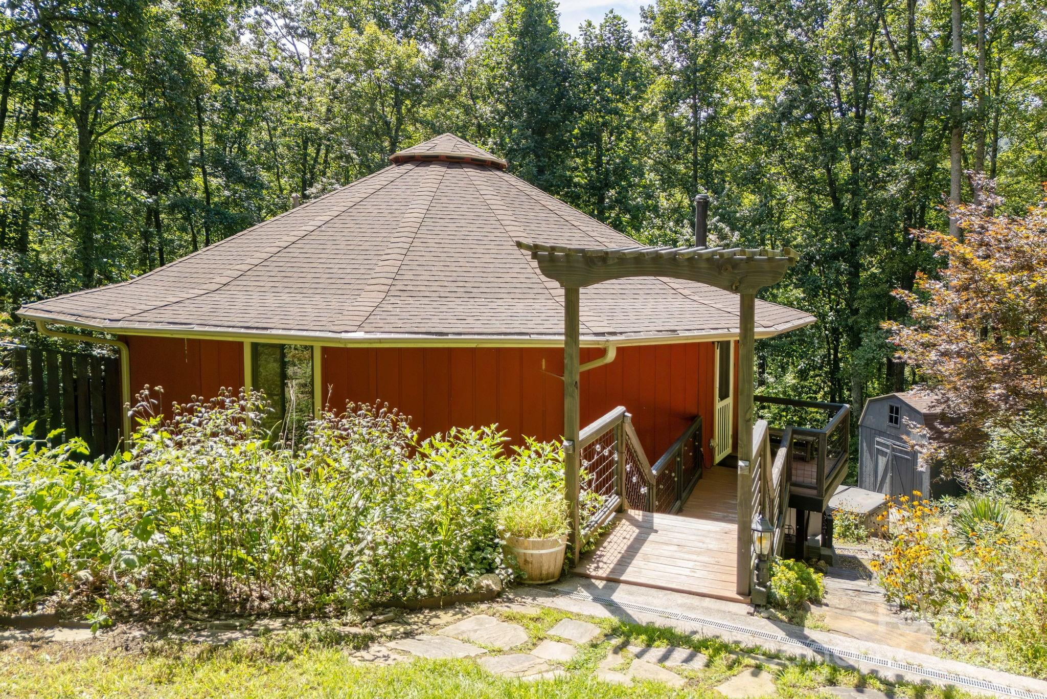 78 Bryant Road Swannanoa, NC 28778 - Photo 3 of 29 an aerial view of a house with garden