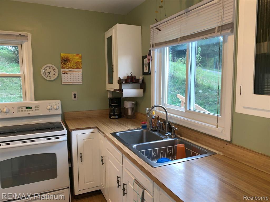 2517 Rubbins Road Howell, MI 48843 - Photo 18 of 31