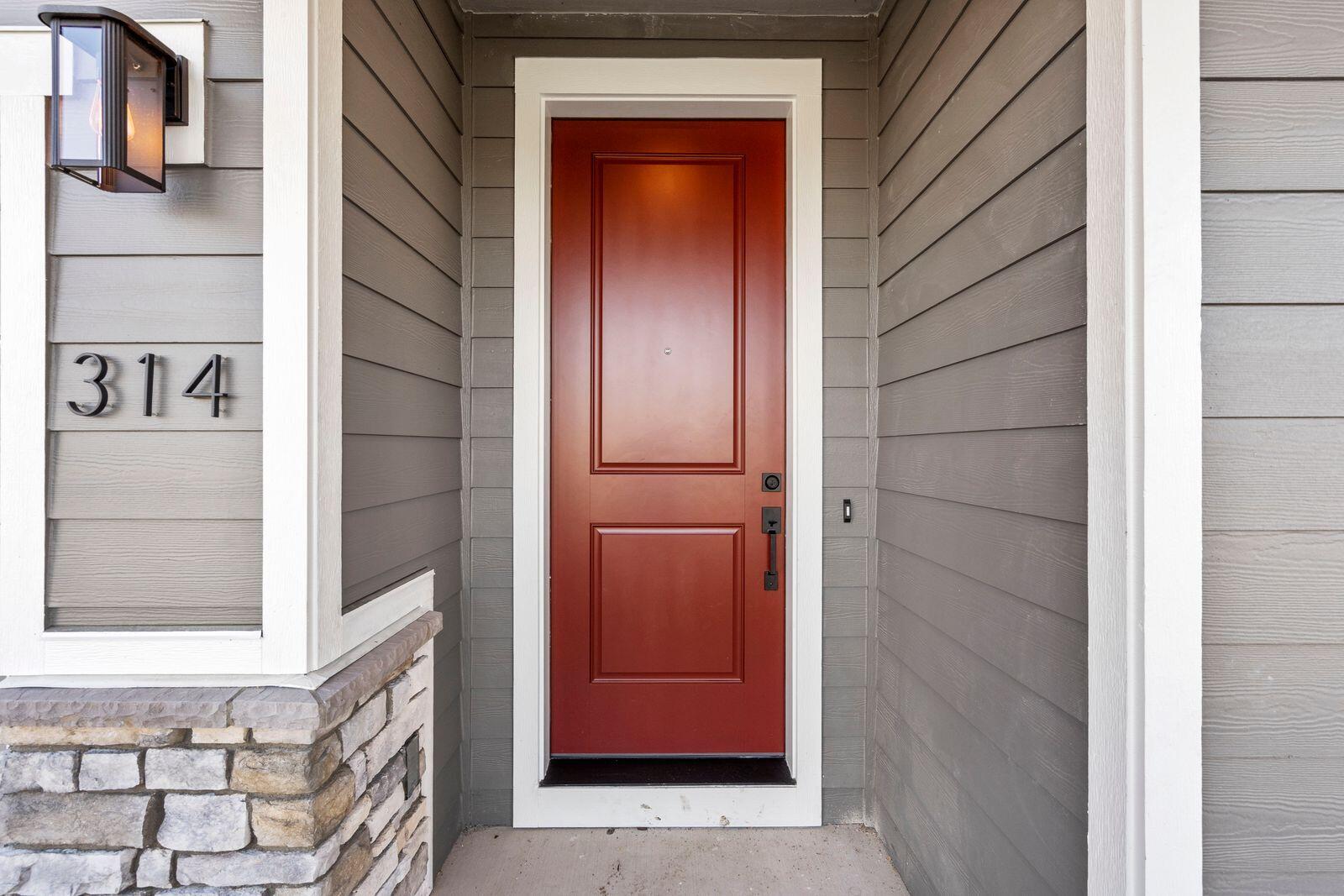 1135 Pumpkin Ridge, Unit 319 Eagle Point, OR 97524 - Photo 6 of 34 a view of front door