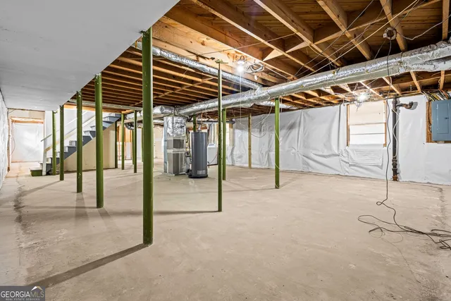 $1,895 | 816 Valley Creek Drive, Stone Mountain, GA 30083