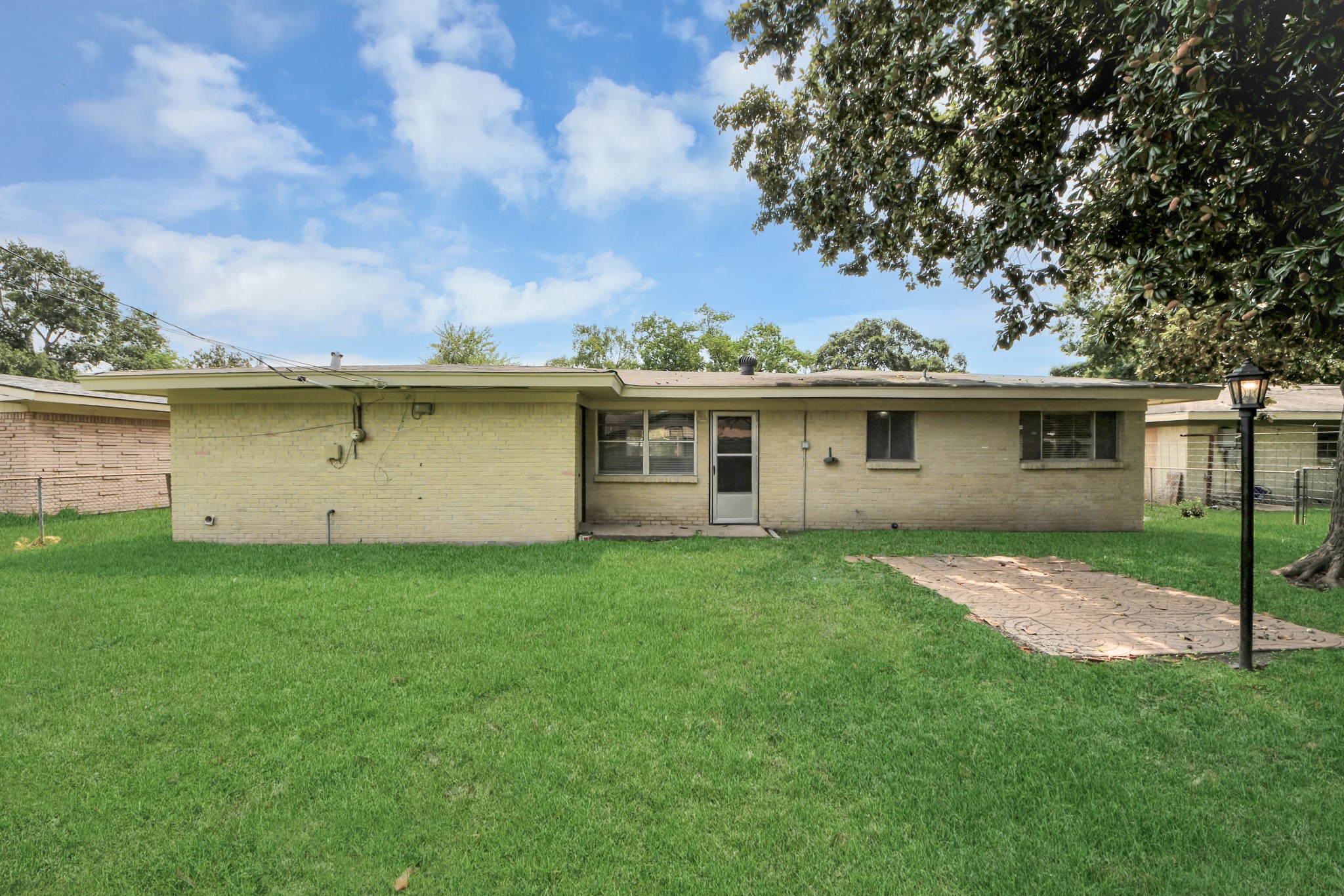 1923 Springrock Lane Houston, TX 77080 - Photo 40 of 46
