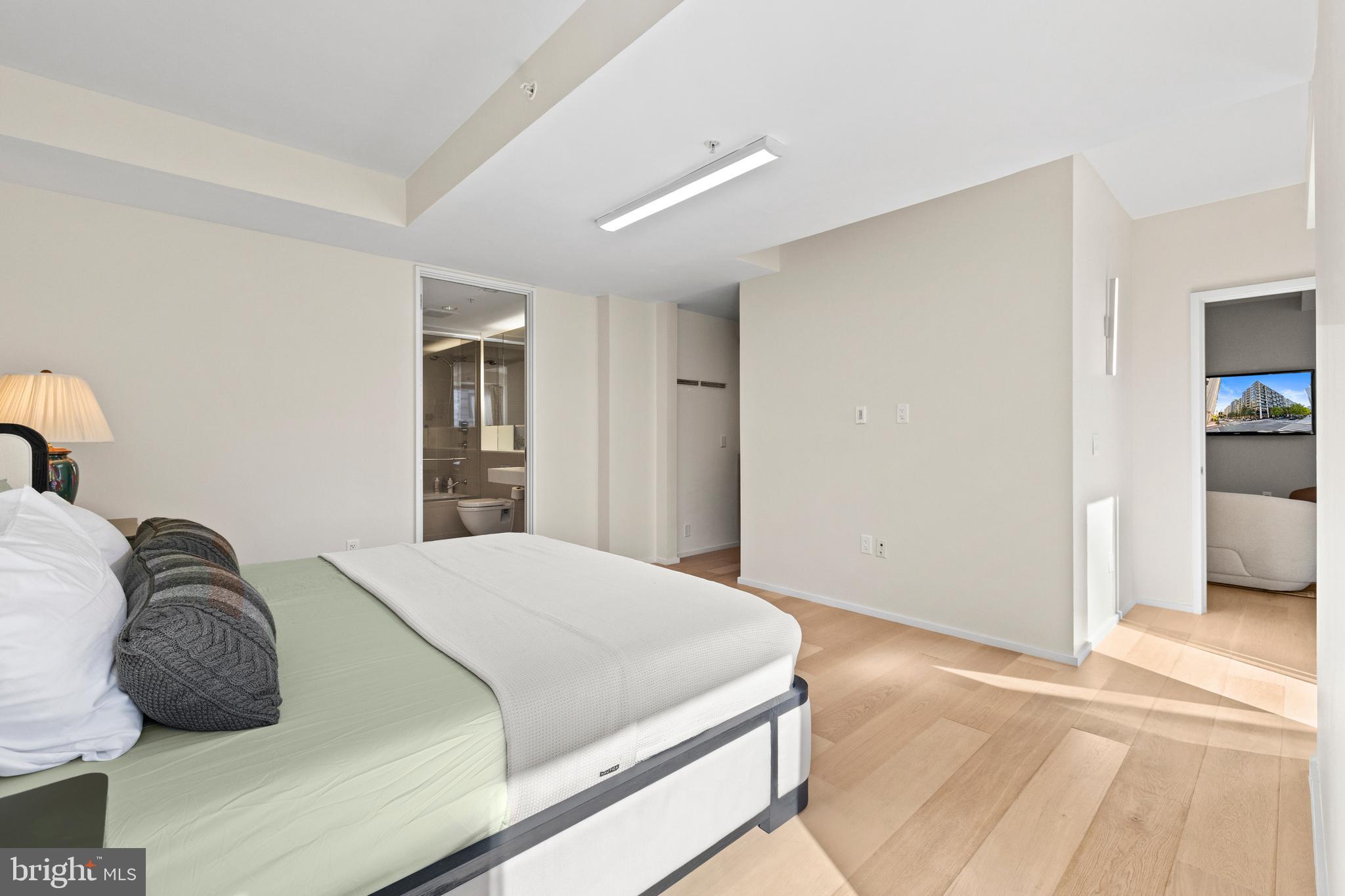 920 I Street Northwest, Unit 504505 Washington, DC 20001 - Photo 31 of 68