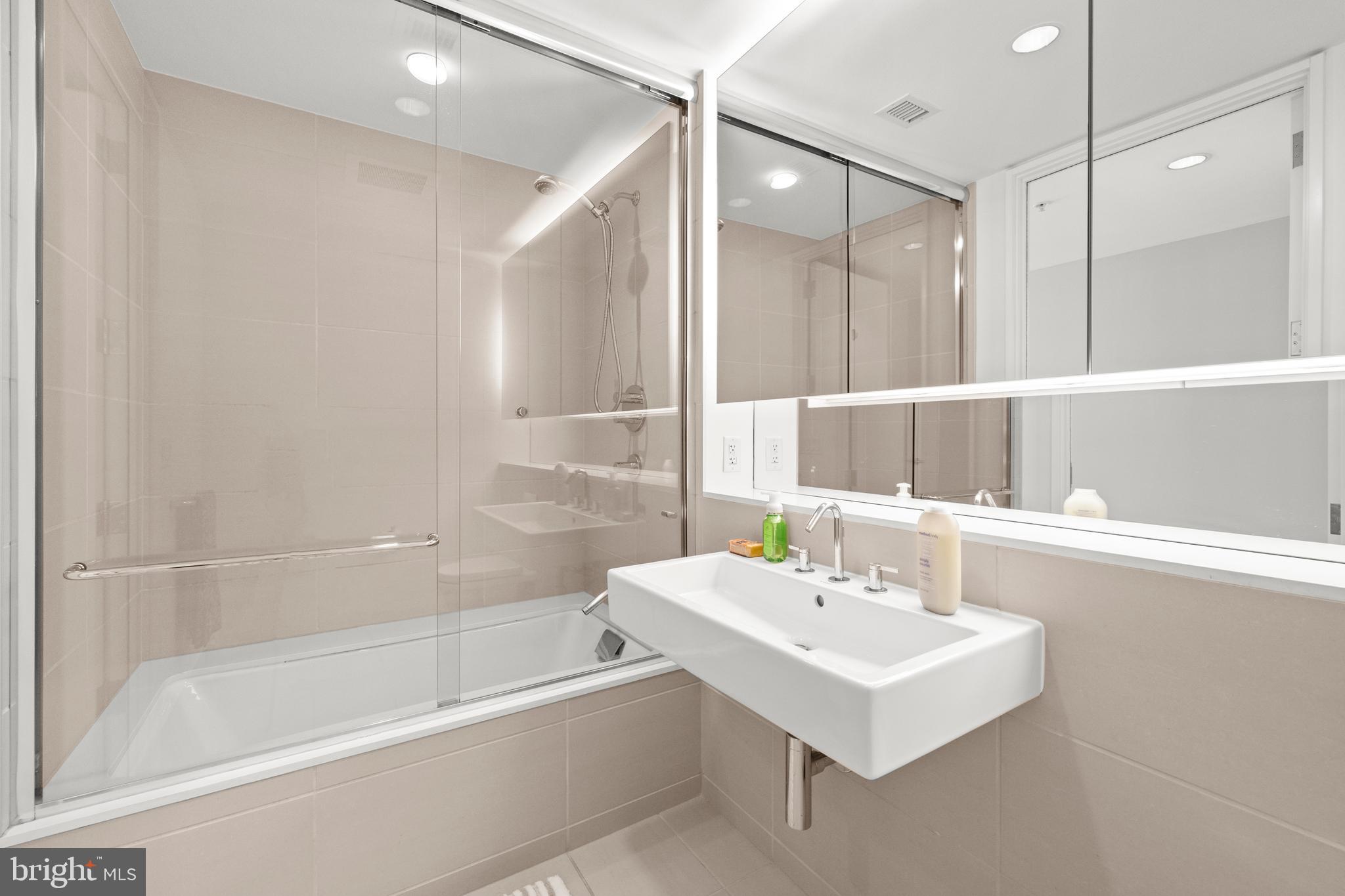 920 I Street Northwest, Unit 504505 Washington, DC 20001 - Photo 47 of 68