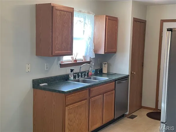 $335,000 | 2038 Peine Forest Drive, Wentzville, MO 63385