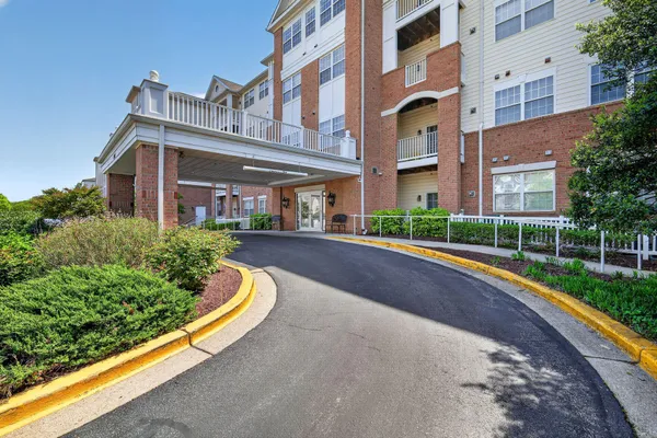 $2,600 | 2605 Chapel Lake Drive, Unit 310, Gambrills, MD 21054