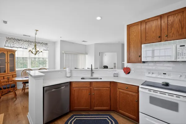 $2,600 | 2605 Chapel Lake Drive, Unit 310, Gambrills, MD 21054