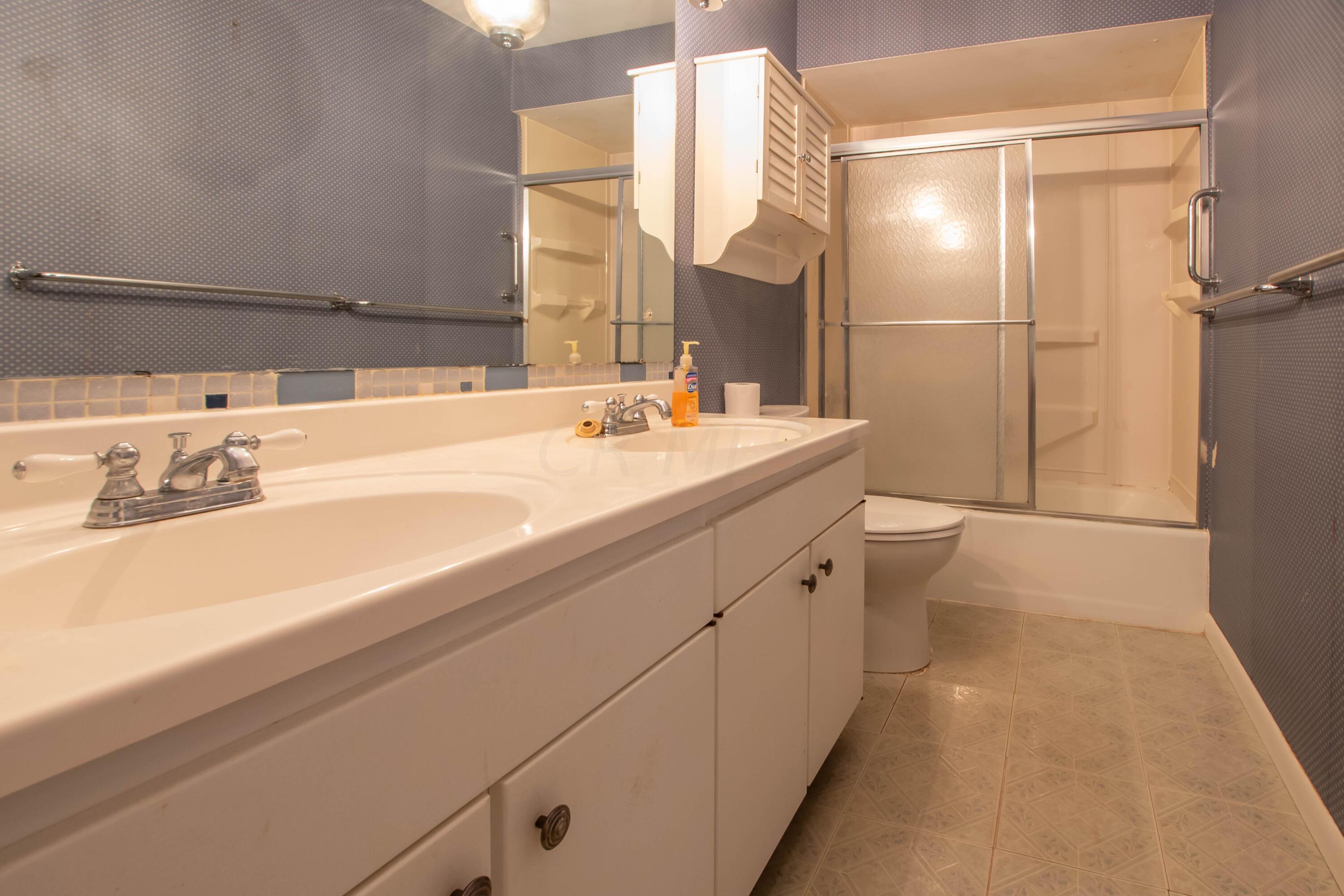 4376 Dublin Road Columbus, OH 43221 - Photo 38 of 48 DSC_6322