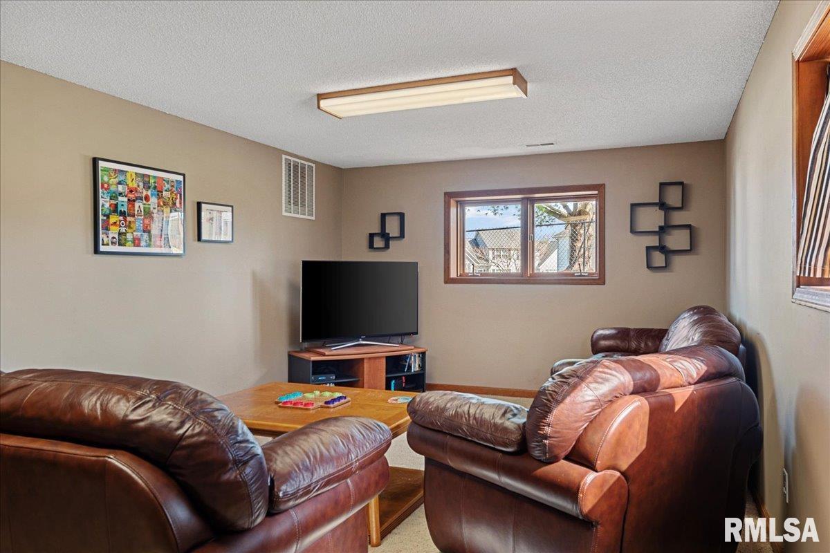 30 Taft Drive Rochester, IL 62563 - Photo 24 of 33