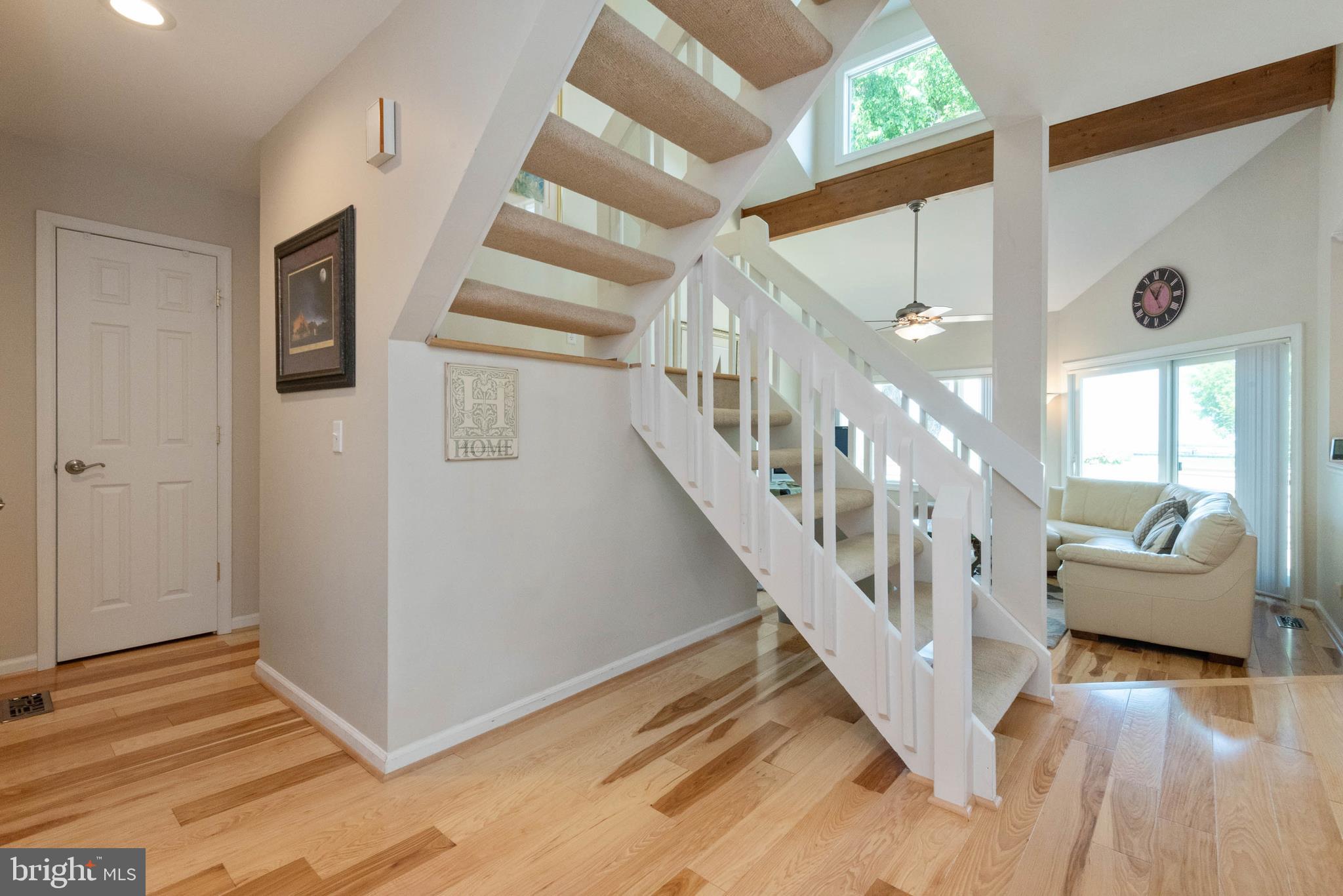 118 Bay View Grasonville, MD 21638 - Photo 23 of 42 Open Staircase to Upper Level