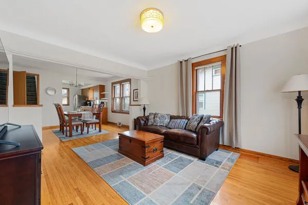 $261,500 | 635 5th Avenue Southwest, Faribault, MN 55021