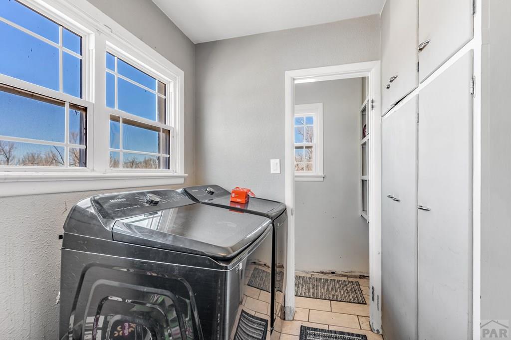 6597 County Lane 14 Ordway, CO 81063 - Photo 14 of 66 a utility room with dryer and washer