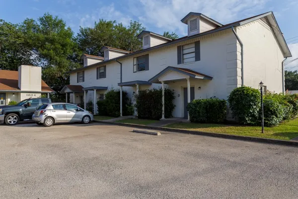 $1,500 | 1602 Mill Street, Unit C, San Marcos, TX 78666