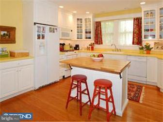 27 West Clearfield Road Havertown, PA 19083 - Photo 4 of 6