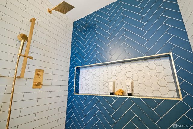 $1,952,410 | 15 Bradford Street, San Francisco, CA 94110