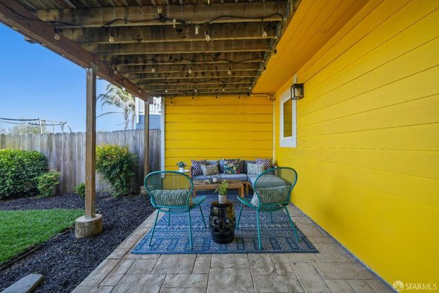 $1,952,410 | 15 Bradford Street, San Francisco, CA 94110