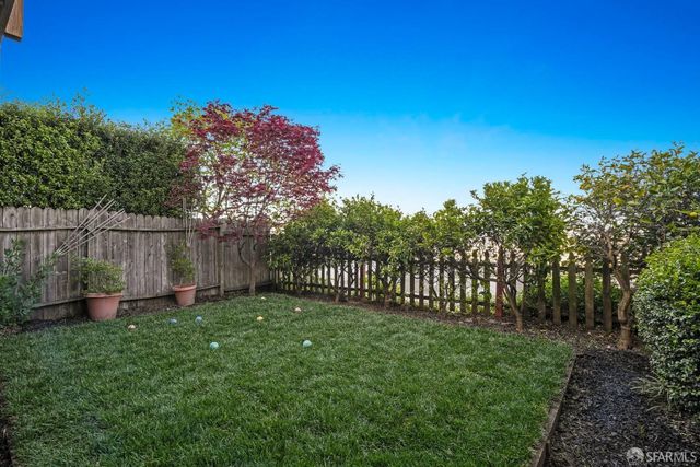 $1,952,410 | 15 Bradford Street, San Francisco, CA 94110