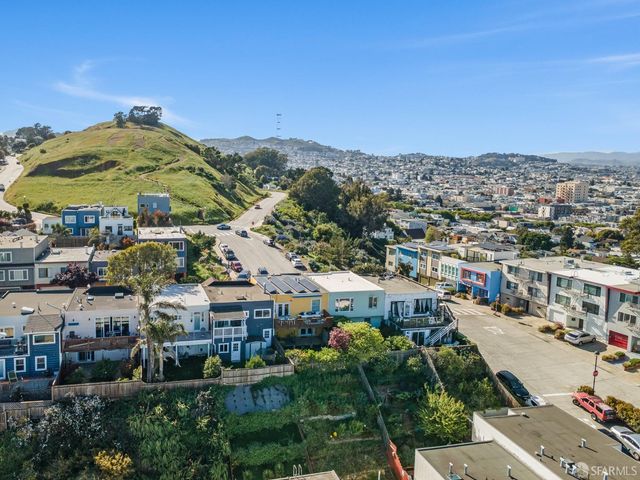 $1,952,410 | 15 Bradford Street, San Francisco, CA 94110