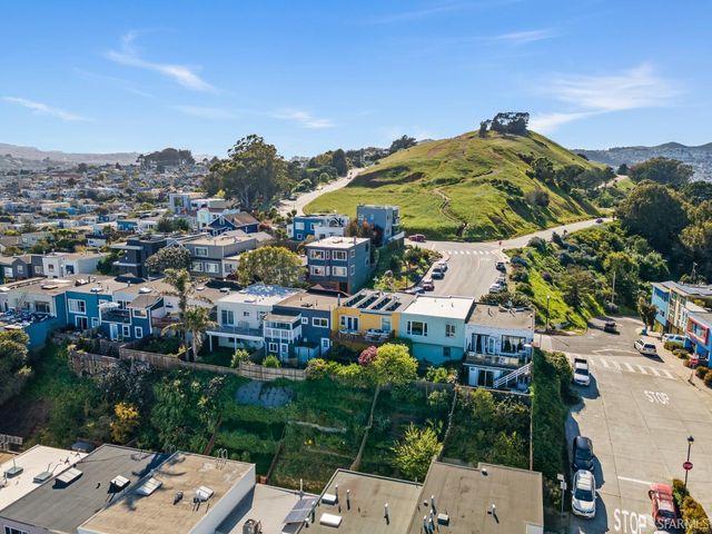 $1,952,410 | 15 Bradford Street, San Francisco, CA 94110