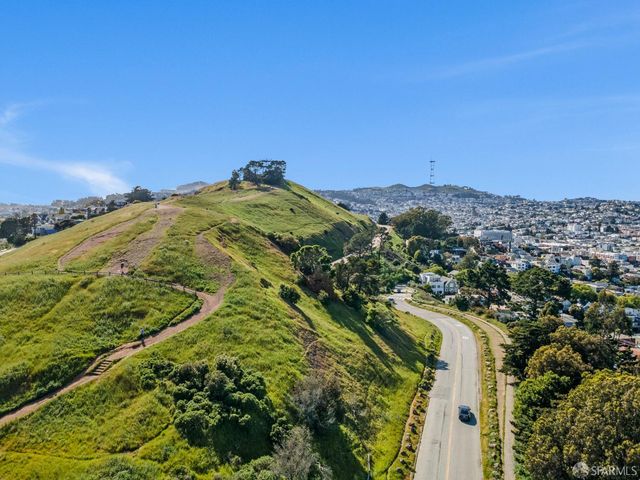 $1,952,410 | 15 Bradford Street, San Francisco, CA 94110