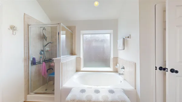 $2,350 | 9327 Rustler Ridge Lane, Houston, TX 77089