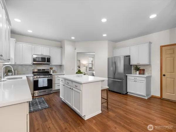 $944,950 | 20307 11th Avenue West, Lynnwood, WA 98036