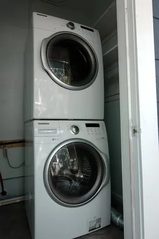 $2,195 | 409 West Croslin Street, Austin, TX 78752