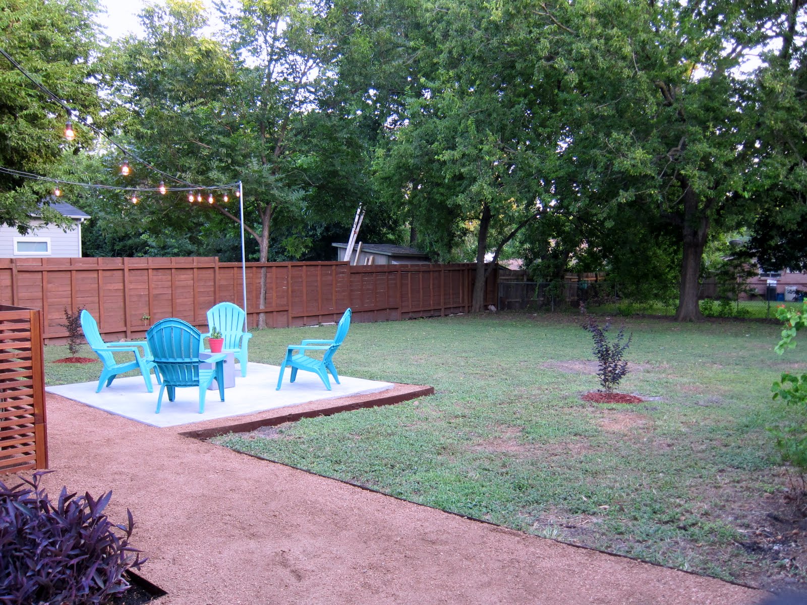 409 West Croslin Street Austin, TX 78752 - Photo 16 of 16 a park view with a seating space