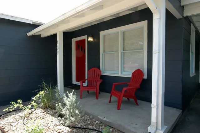 $2,195 | 409 West Croslin Street, Austin, TX 78752